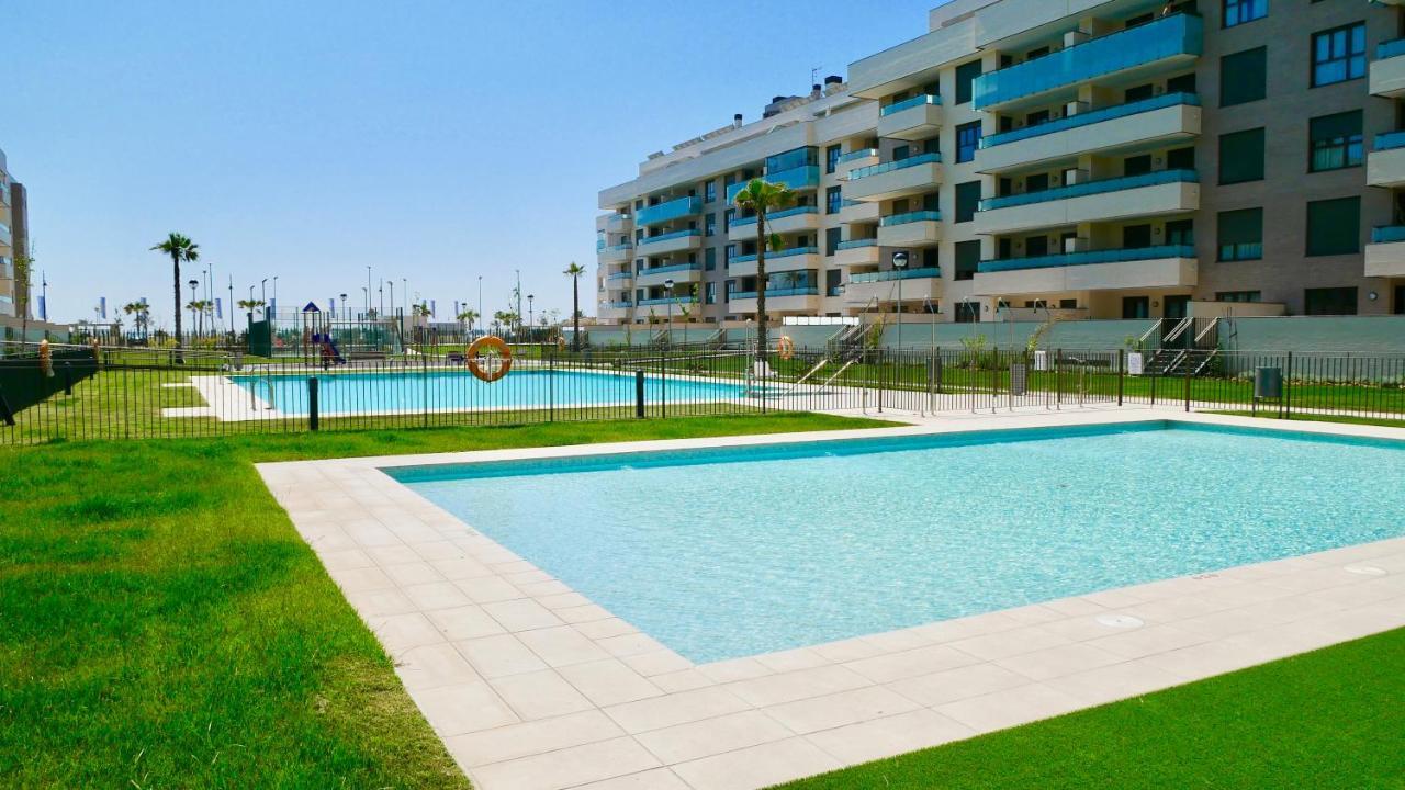 Playa Los Alamos, Descanso Y Ocio En Torremolinos Exterior foto
