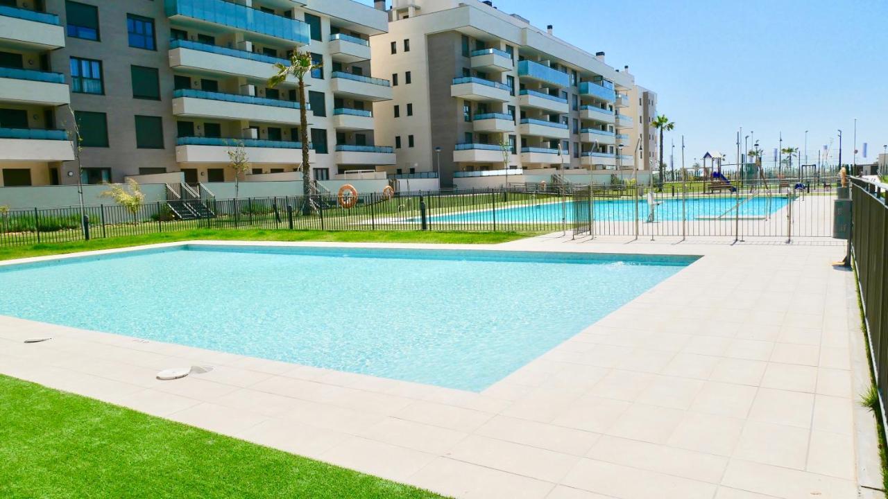 Playa Los Alamos, Descanso Y Ocio En Torremolinos Exterior foto